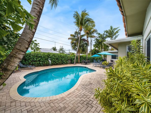 2000 NE 26th Dr, Wilton Manors FL 33306