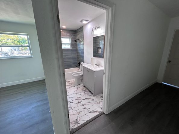 1835 NW 122nd St, Miami FL 33167