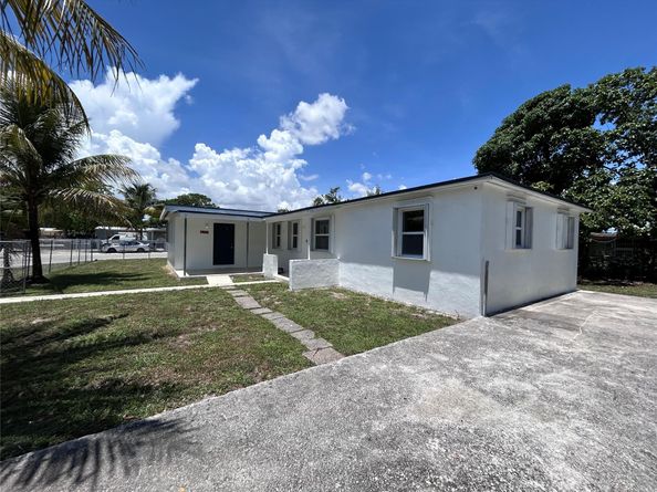 1835 NW 122nd St, Miami FL 33167