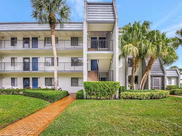 4822 Esedra Court  #208, Lake Worth FL 33467