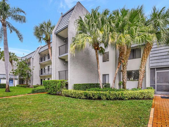 4822 Esedra Court  #208, Lake Worth FL 33467
