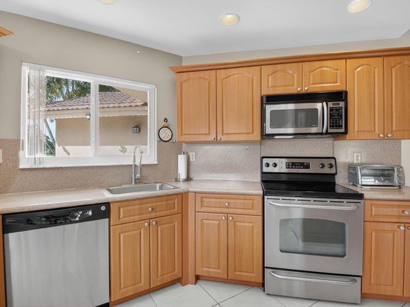 6290 Sweet Maple Lane, Boca Raton FL 33433