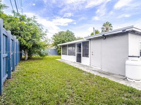 5601 SW 38th Street, Davie FL 33314