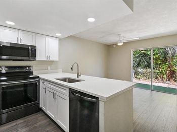 3450 - 3460 NE 13th Ave