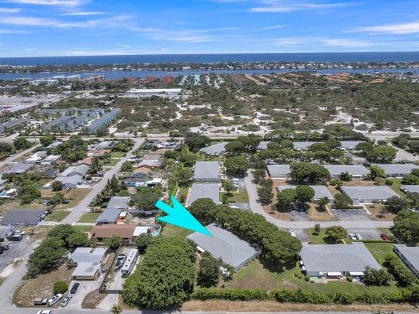 1105 N Oakridge Circle C, Lake Worth FL 33462