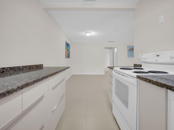 1105 N Oakridge Circle C, Lake Worth FL 33462