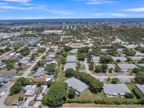 1105 N Oakridge Circle C, Lake Worth FL 33462