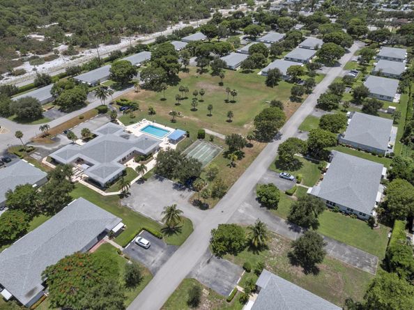 1105 N Oakridge Circle C, Lake Worth FL 33462