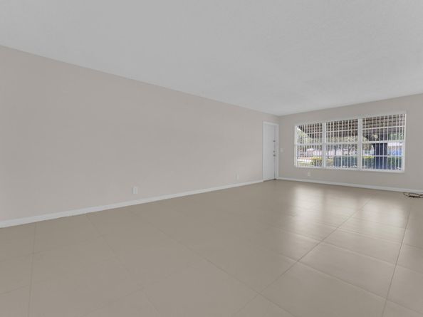 1105 N Oakridge Circle C, Lake Worth FL 33462