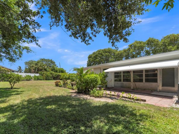 1105 N Oakridge Circle C, Lake Worth FL 33462