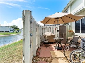 839 Crystal Lake Dr 839, Deerfield Beach FL 33064