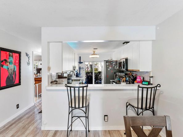 839 Crystal Lake Dr 839, Deerfield Beach FL 33064