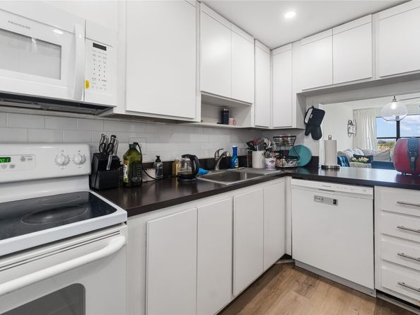 2314 S Cypress Bend Dr 713, Pompano Beach FL 33069