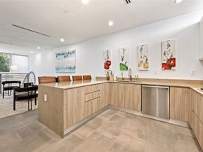 900 NE 4th St B3, Fort Lauderdale FL 33301