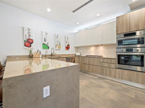 900 NE 4th St B3, Fort Lauderdale FL 33301
