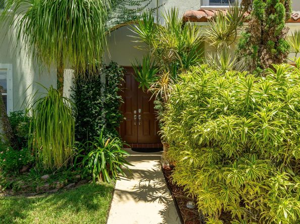 6243 Shadow Tree Lane, Lake Worth FL 33463