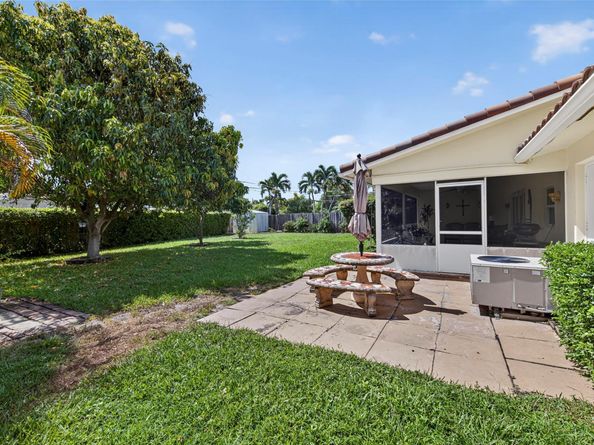 5340 NE 17th Ter, Fort Lauderdale FL 33334