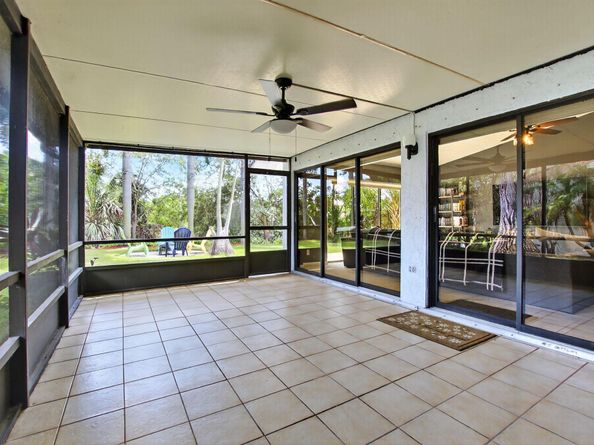 22 Baytree Circle, Boynton Beach FL 33436