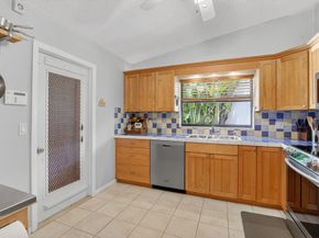 22 Baytree Circle, Boynton Beach FL 33436