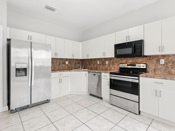 17706 SW 135th Ave, Miami FL 33177