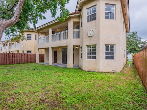 17706 SW 135th Ave, Miami FL 33177