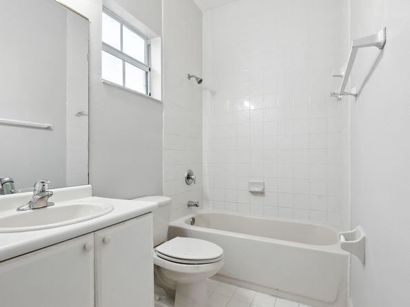 17706 SW 135th Ave, Miami FL 33177