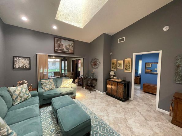 6141 Sunny Pointe Circle B, Delray Beach FL 33484