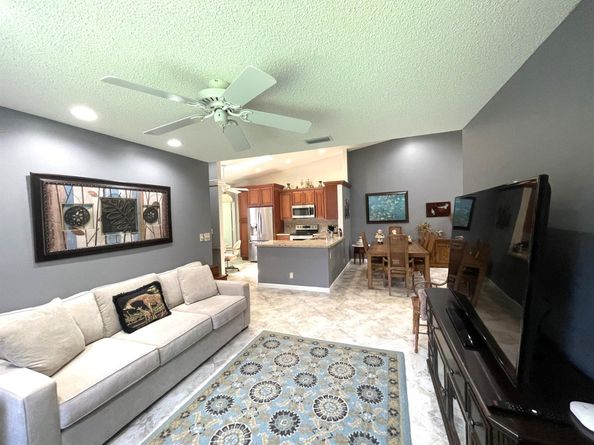 6141 Sunny Pointe Circle B, Delray Beach FL 33484