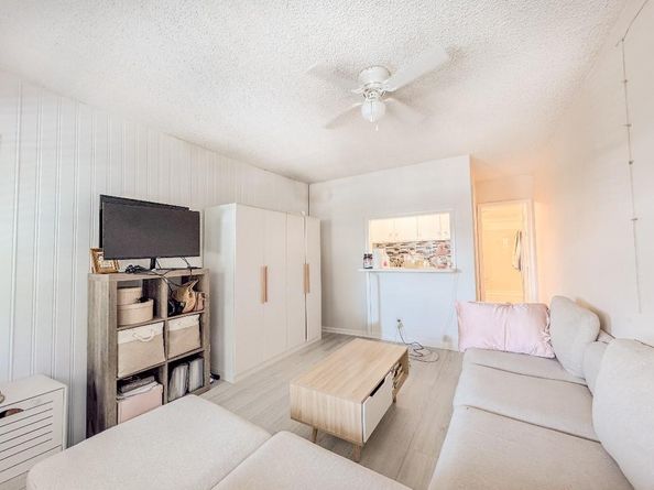 701 Pine Drive 210, Pompano Beach FL 33060