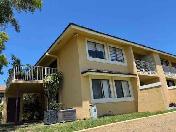 410 NW 214th St 205, Miami Gardens FL 33169