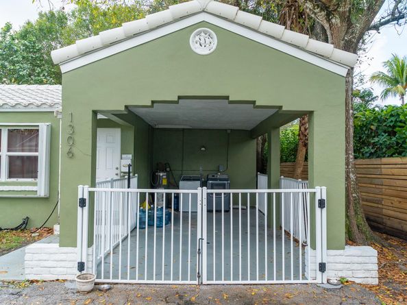 1306 SW 18th St, Fort Lauderdale FL 33315