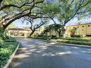 9430 Poinciana Pl 415, Davie FL 33324