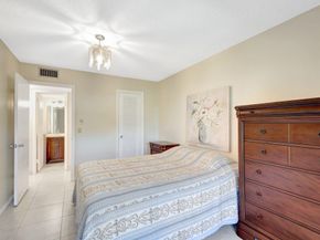 48 Sheffield B, West Palm Beach FL 33417