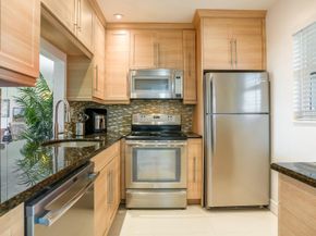 3406 NW 49th Ave 608, Lauderdale Lakes FL 33319