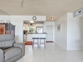 231 E Lantana Road 204, Lantana FL 33462