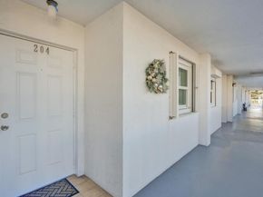 231 E Lantana Road 204, Lantana FL 33462