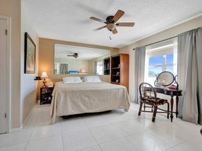 231 E Lantana Road 204, Lantana FL 33462