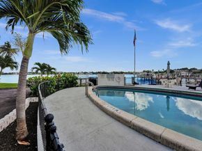 231 E Lantana Road 204, Lantana FL 33462
