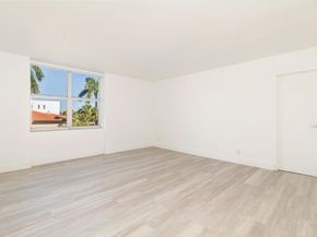 354 Chilean Avenue 4d, Palm Beach FL 33480