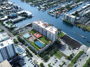 3020 NE 32nd Avenue 905, Fort Lauderdale FL 33308