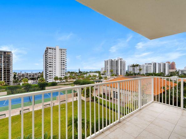 3020 NE 32nd Avenue 905, Fort Lauderdale FL 33308