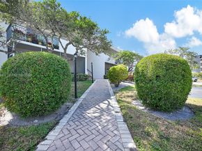 900 Crystal Lake Drive 2B, Deerfield Beach FL 33064