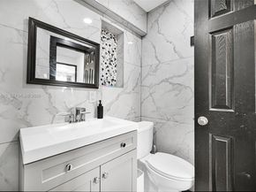 900 Crystal Lake Drive 2B, Deerfield Beach FL 33064