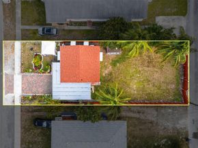2210 Roosevelt Street, Hollywood FL 33020