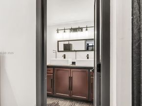 3800 Hillcrest Dr 401 401, Hollywood FL 33021