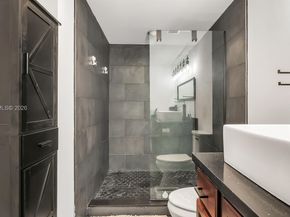 3800 Hillcrest Dr 401 401, Hollywood FL 33021