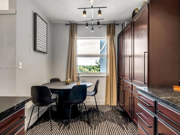 3800 Hillcrest Dr 401 401, Hollywood FL 33021