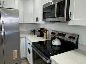 2572 NW 20th Street, Fort Lauderdale FL 33311