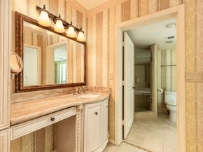 100 SE 5th Avenue 107, Boca Raton FL 33432