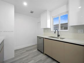 5580 Plunkett Street, Hollywood FL 33021